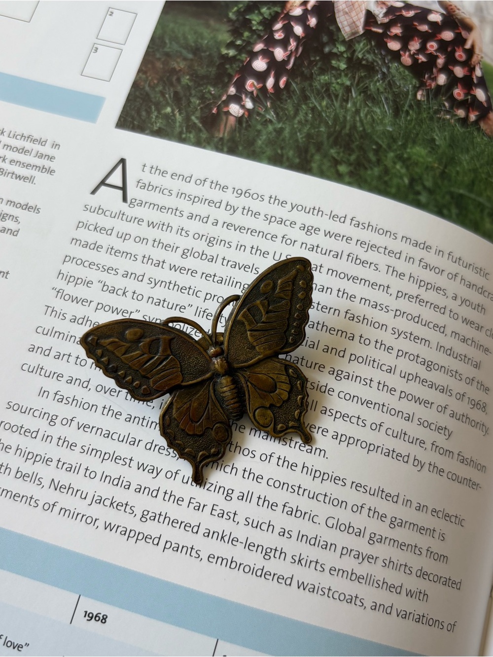 Antique-look Bronze tone Butterfly Brooch